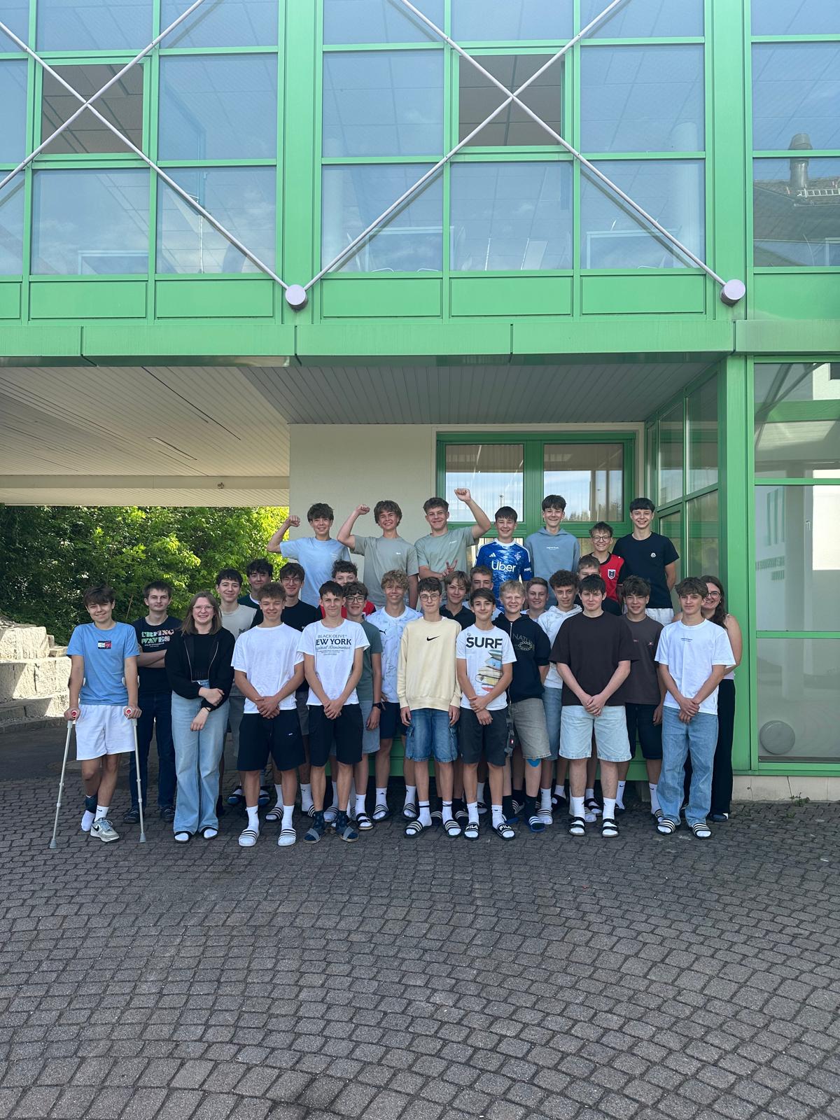 Fit4Focus‑Challenge: 1AHMBA holt den Sieg – 98 Bewegungseinheiten im Unterricht!